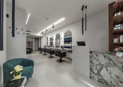 Funkcionalan i elegantan prostor za moderan frizerski salon